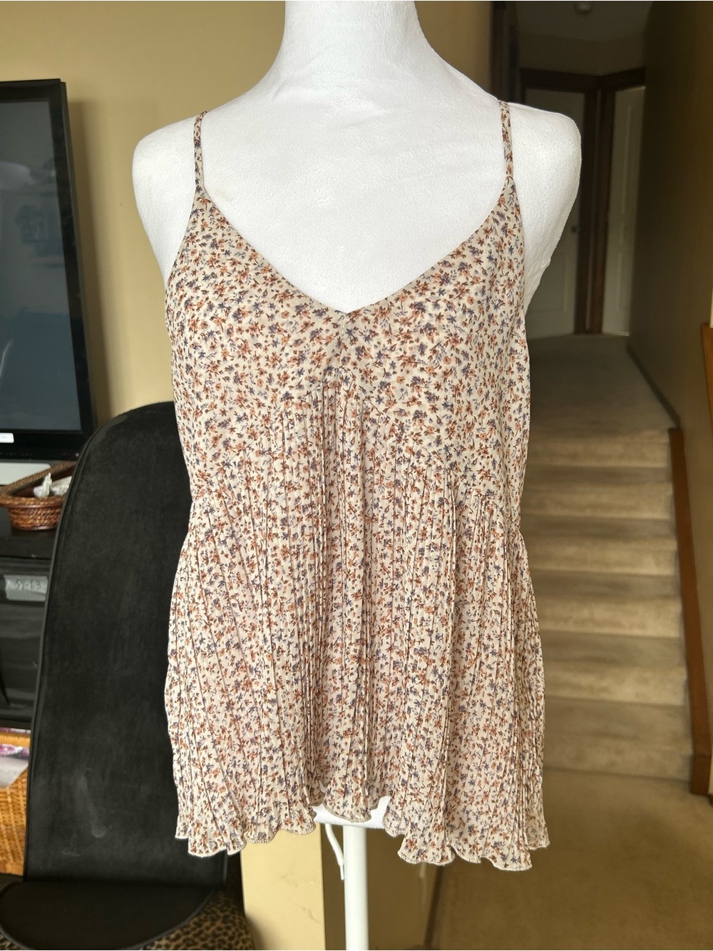 Paper Crane Beige Floral Pleated Spaghetti-Strap Camisole